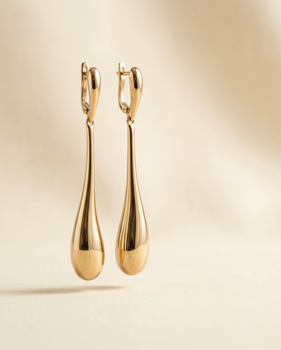 Boucles d'oreilles pendantes goutte en or 18 carats